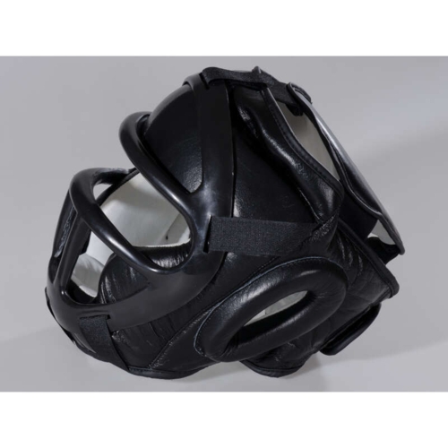 Træningshjelm med ansigtsmaske