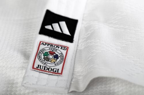 Adidas "CHAMPION III IJF - Regular-Fit" - Judo Gi - 750g - Hvid m. sorte striber