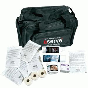 Stor klubbväska med innehåll